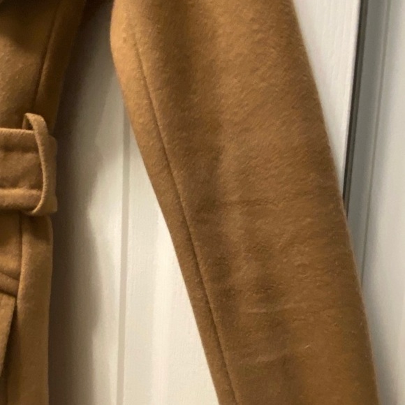 Used Wilfred camel coat - wear and tear noted - Picture 4 of 6